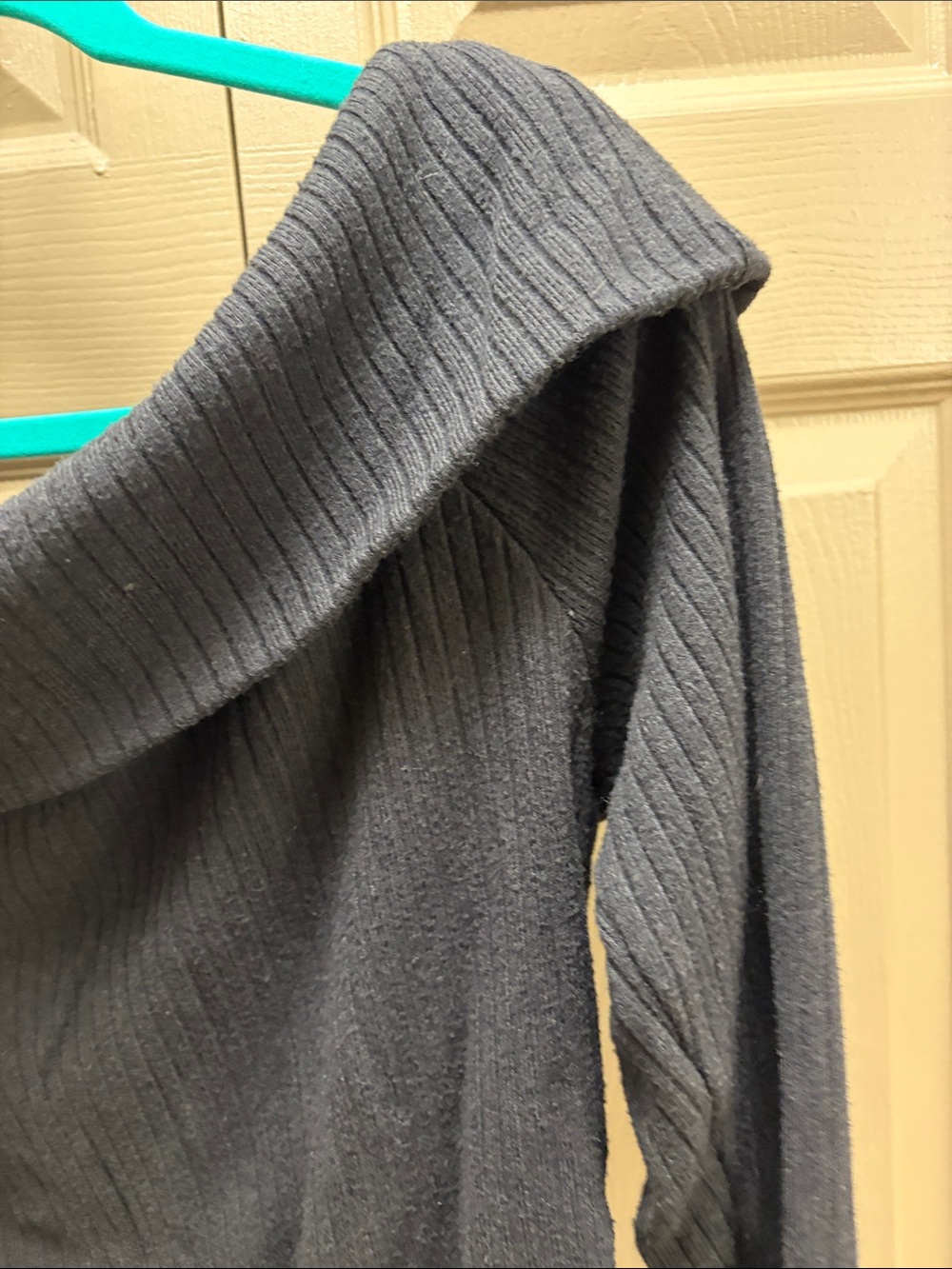 Off-Shoulder Ribbed Womens Sweater - Picture 4 of 5